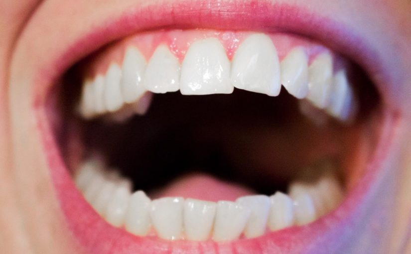 Dzisiejsza technika używana w salonach stomatologii estetycznej może sprawić, że odzyskamy śliczny uśmiech.